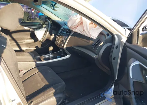 2015 Nissan Altima 2.5 S from USA, damaged, VIN 1N4AL3AP9FN323909